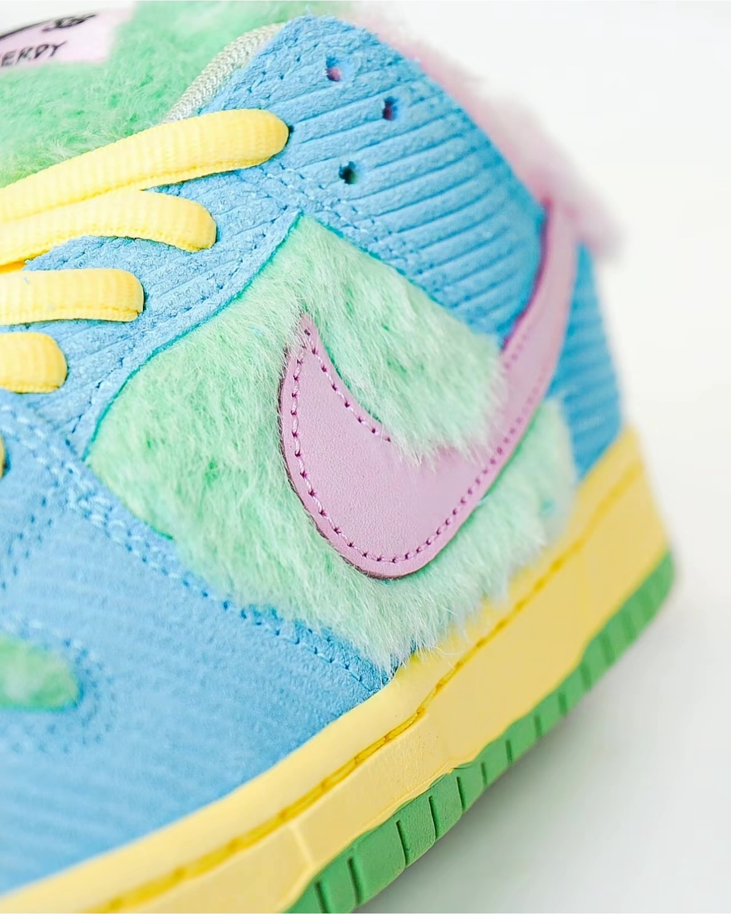 VERDY x Nike SB Dunk Low「Visty」聯名限定  FN6040-400