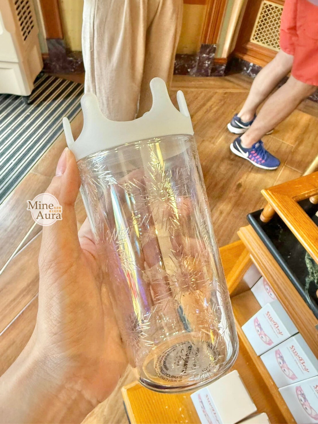 星巴克 Starbucks 樂園限定 World of Frozen 限定 艾莎 Elsa 安娜Anna 皇冠造型杯蓋 玻璃水杯 冰雪奇緣 Frozen -香港迪士尼樂園