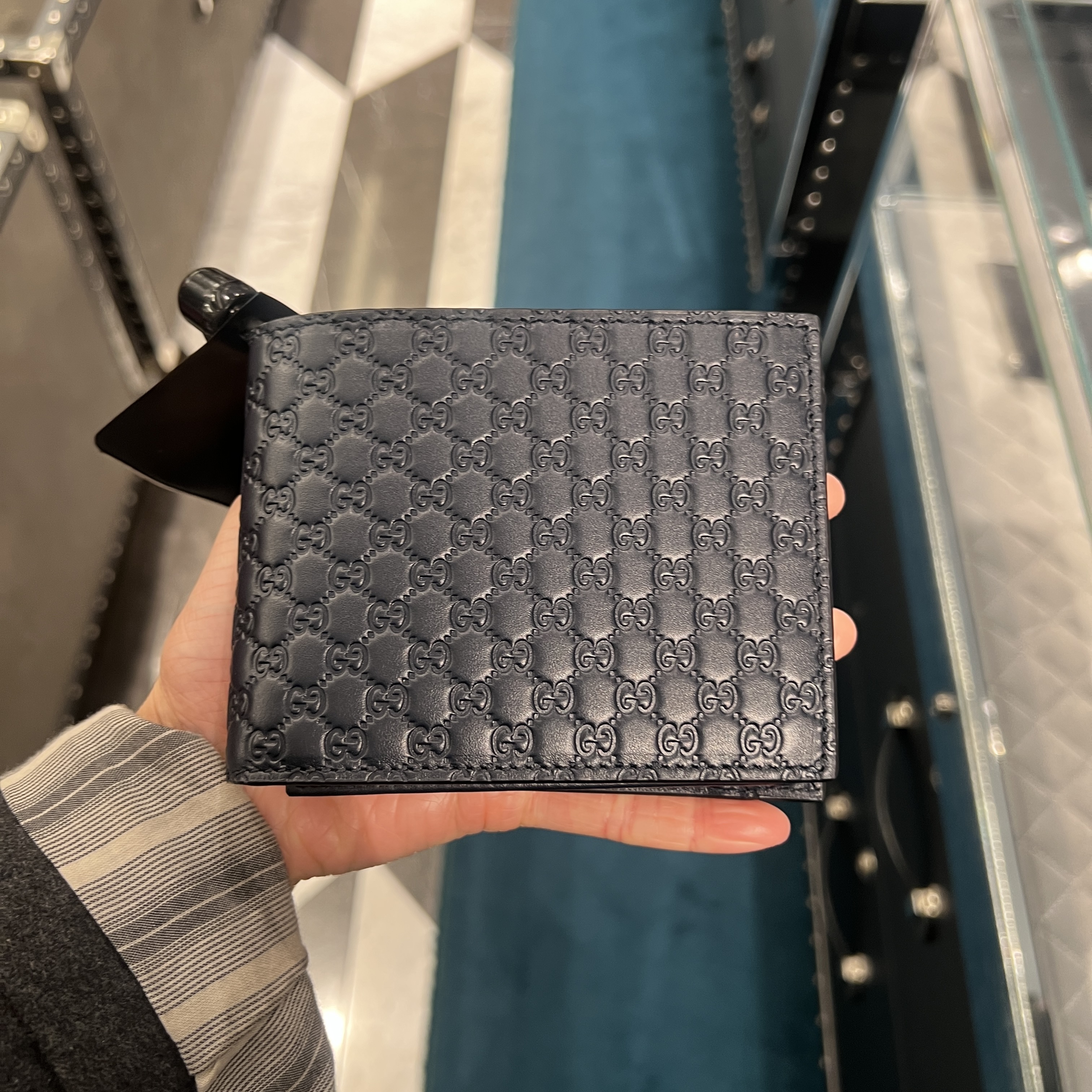 Gucci Microguccissima Tri-fold men wallet in Blue