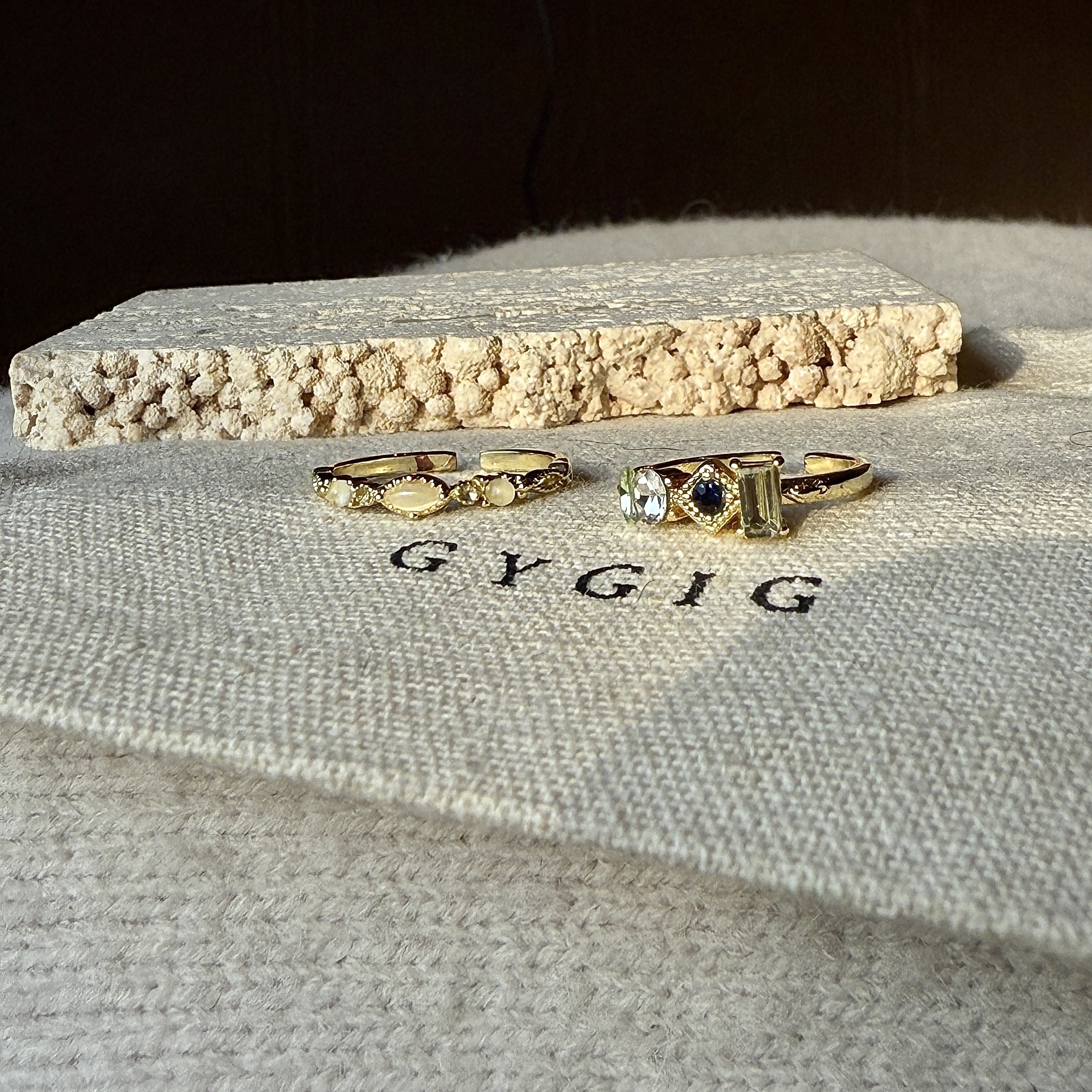 秋冬老錢風”綠藍晶透白玉寶石立體開口戒set