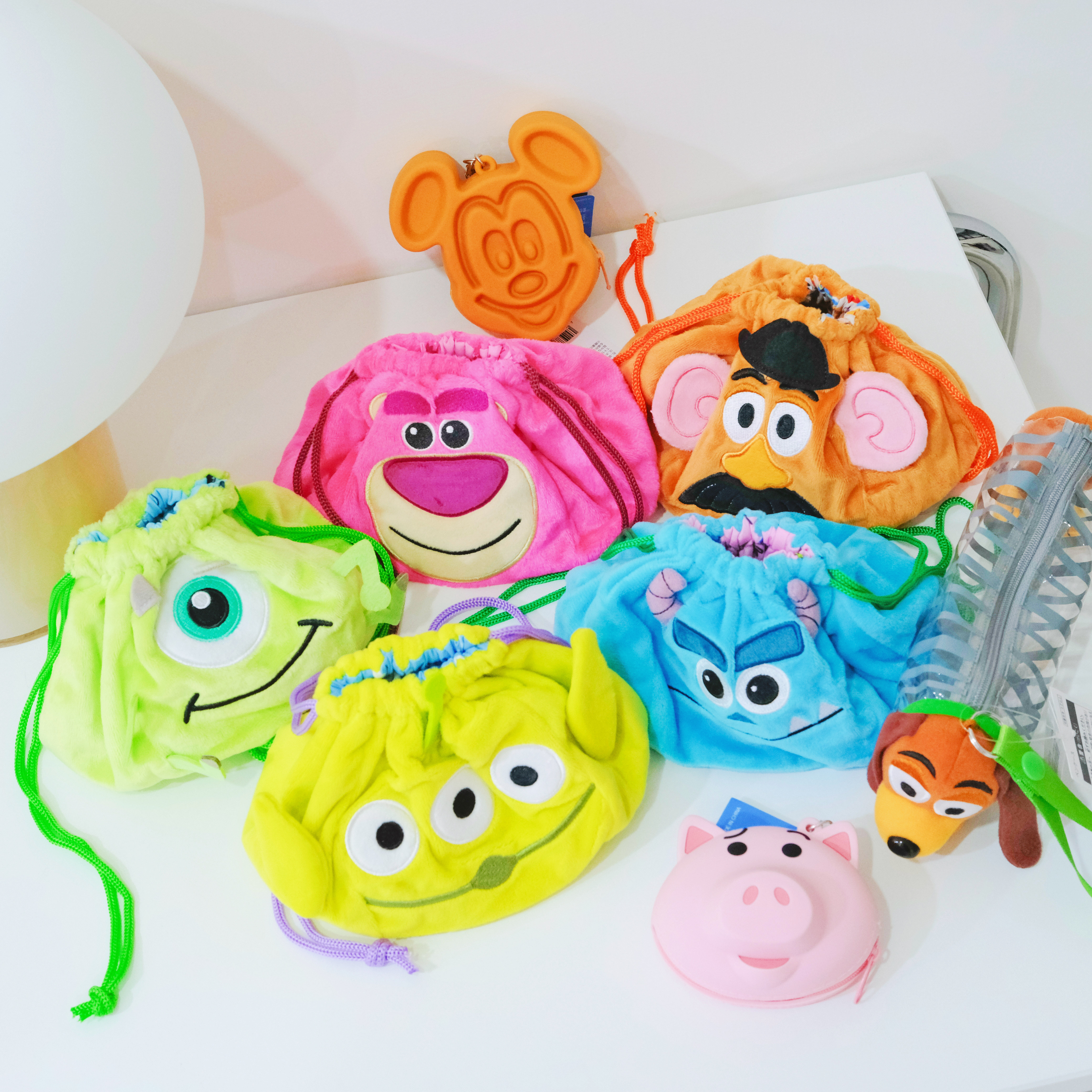 現貨┃日本 迪士尼 毛怪 三眼怪 熊抱哥 蛋頭先生 束口袋