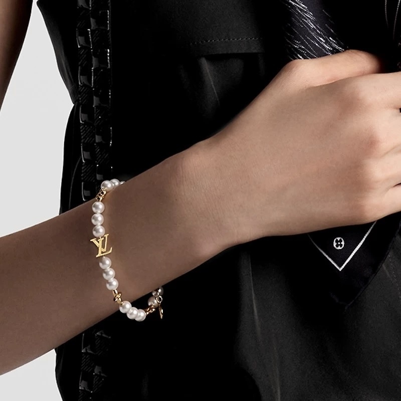 Monogram”lv小老花英字珍珠定製手鏈