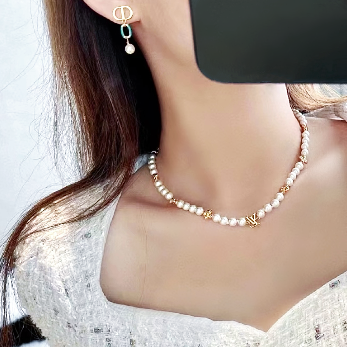 Monogram”lv小老花英字珍珠定製choker項鍊