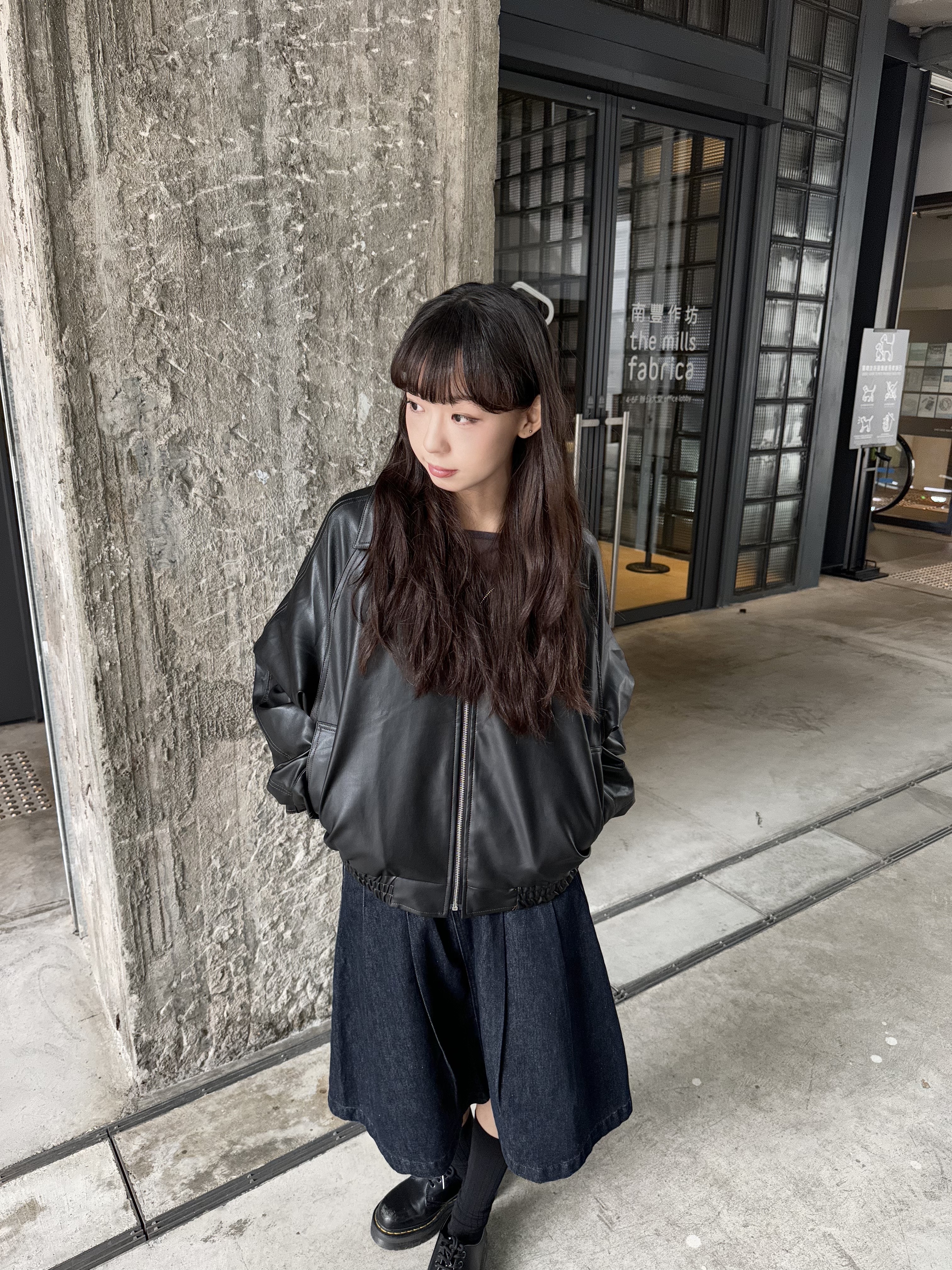 [兩色入]高質自肥 配明線皮褸( Black )