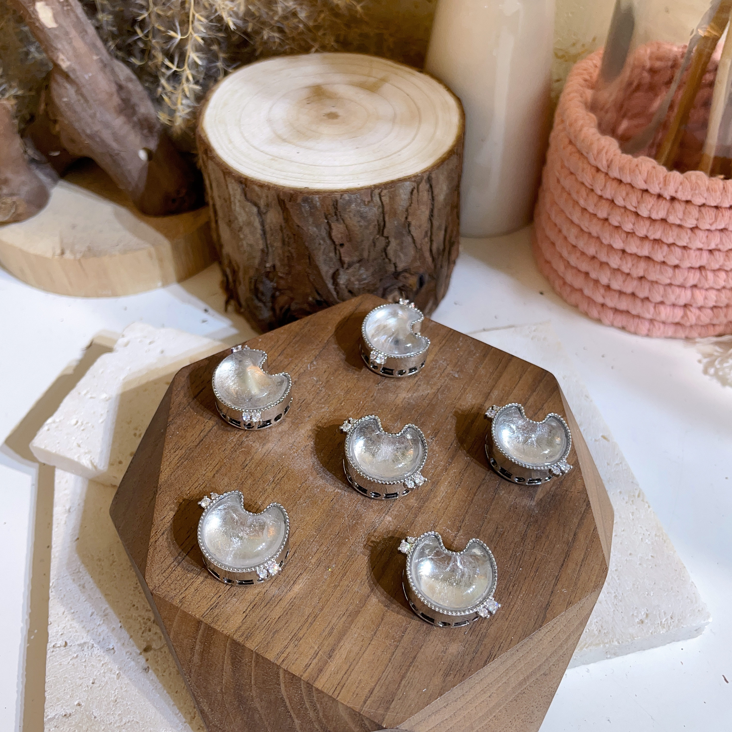 白水晶肥肥月亮盒子