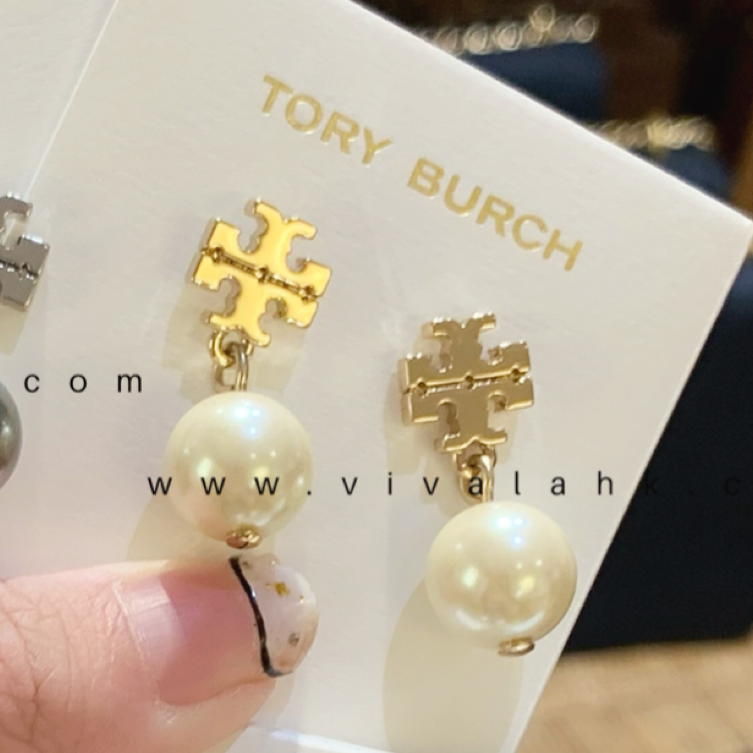 Tory Burch - Logo Pearl Drop Earrings (48298)