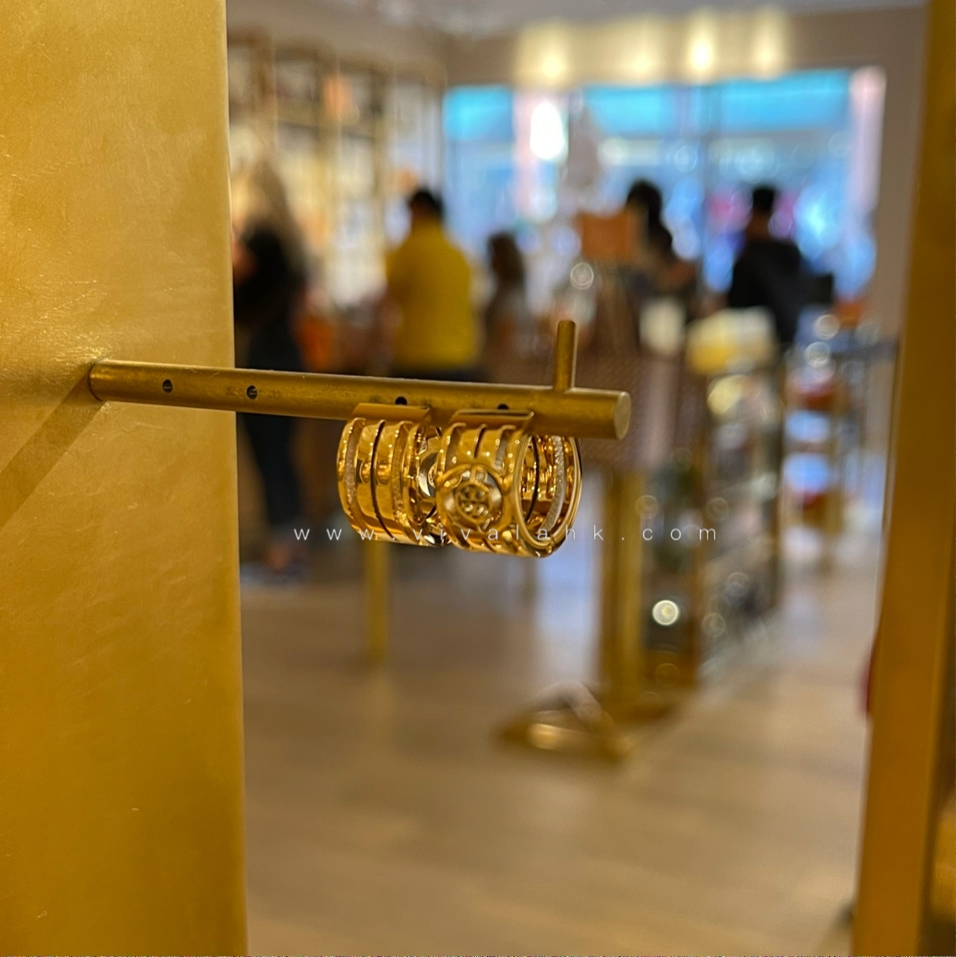 Tory Burch - Split Circle Logo Hoop Earrings (86976)