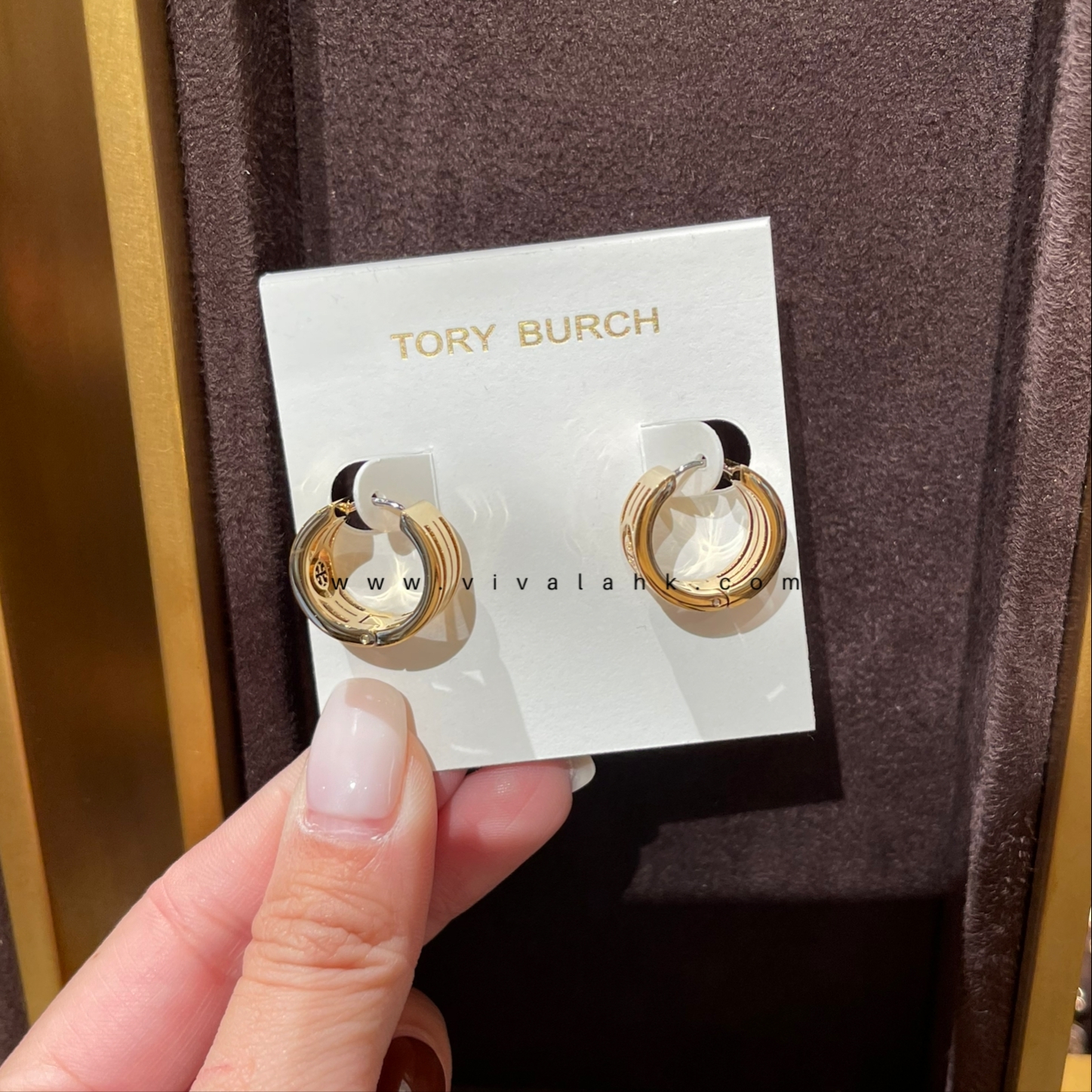 Tory Burch - Split Circle Logo Hoop Earrings (86976)