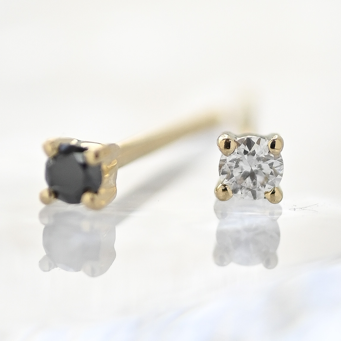 18K White/ Black Diamond Earring
