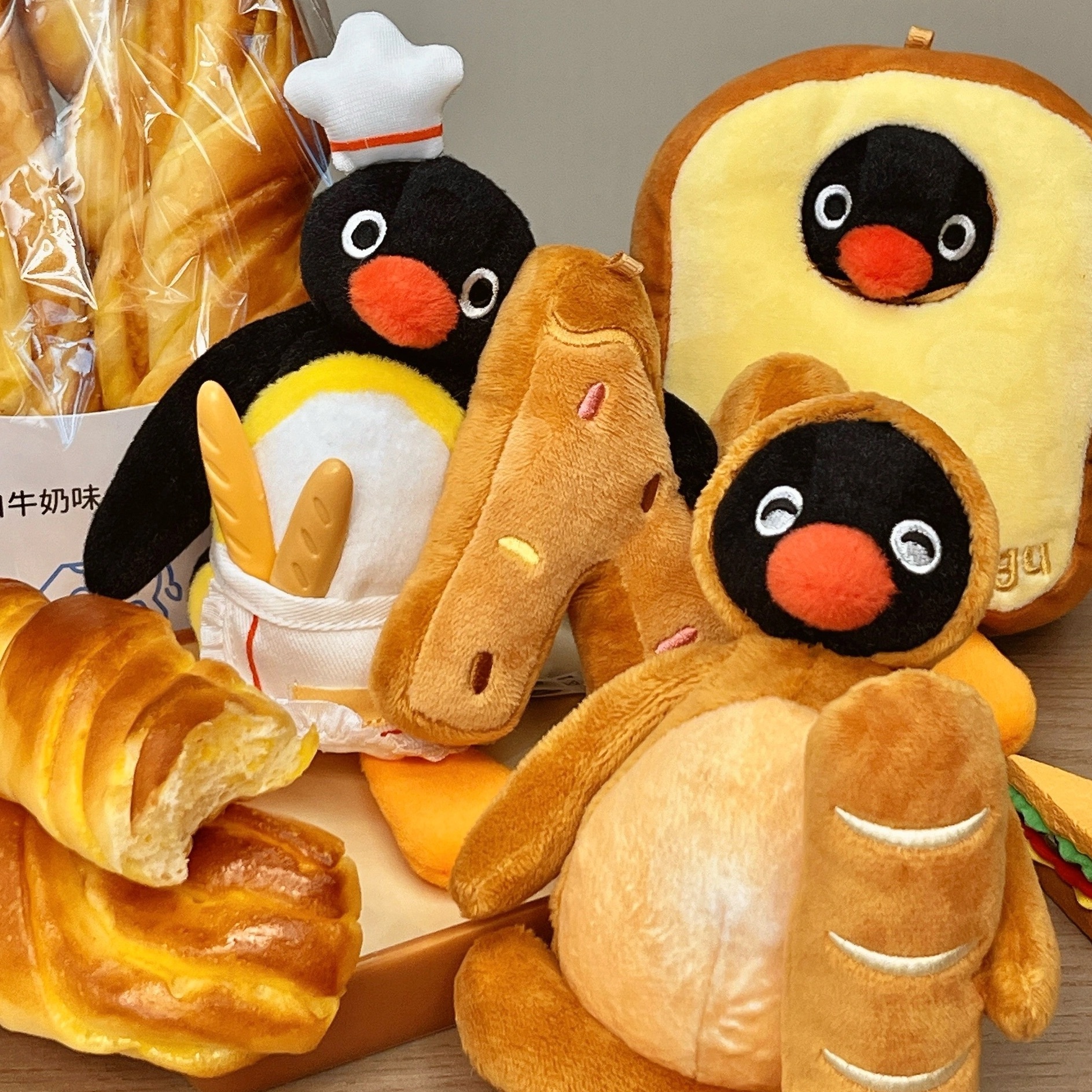 PINGU 企鵝家族 正版授權 麵包超人系列 奶油吐司 法棍 吊飾 鑰匙圈 / 預購