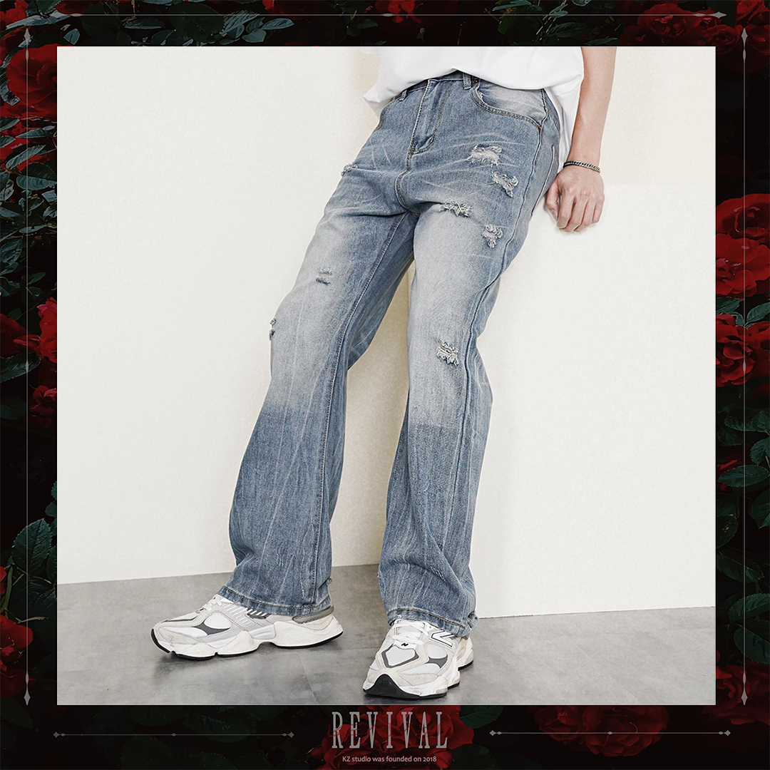 RIPPED JEANS
