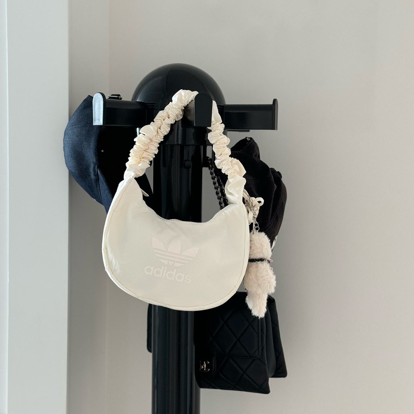 Adidas Originals Bag 皺摺雲朵包 雲白 手提 肩包 可調節 小包 JX9243