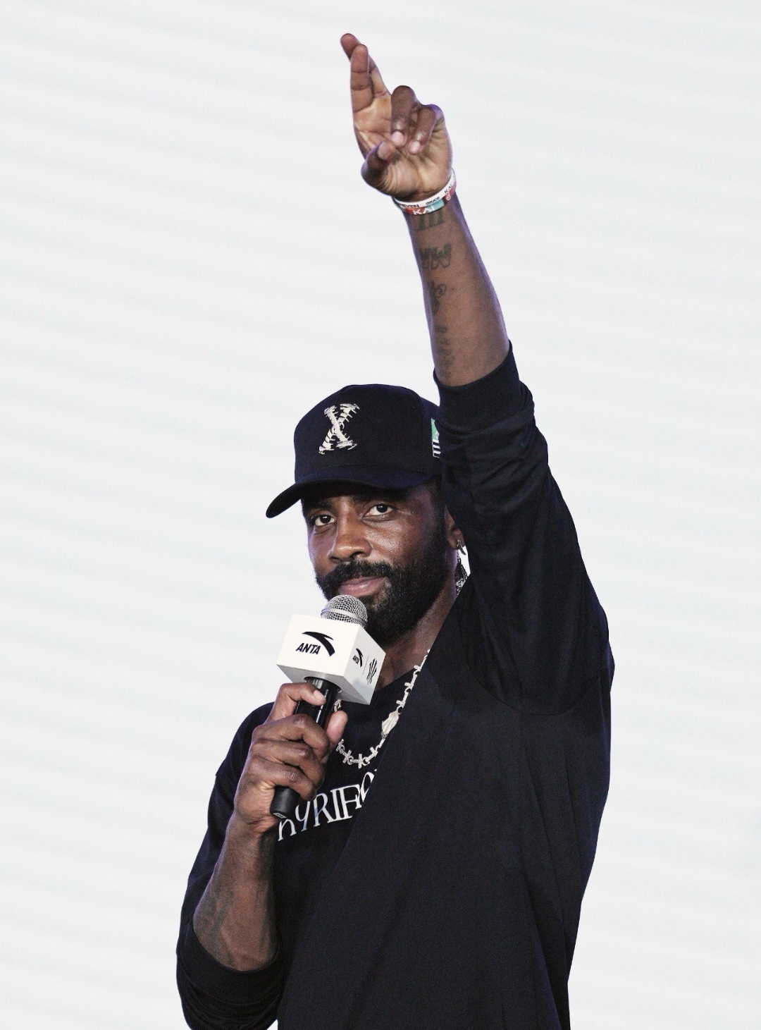 【代購】ANTA KAI 歐文系列 舒適運動長袖 簡約黑 kyrie irving 籃球