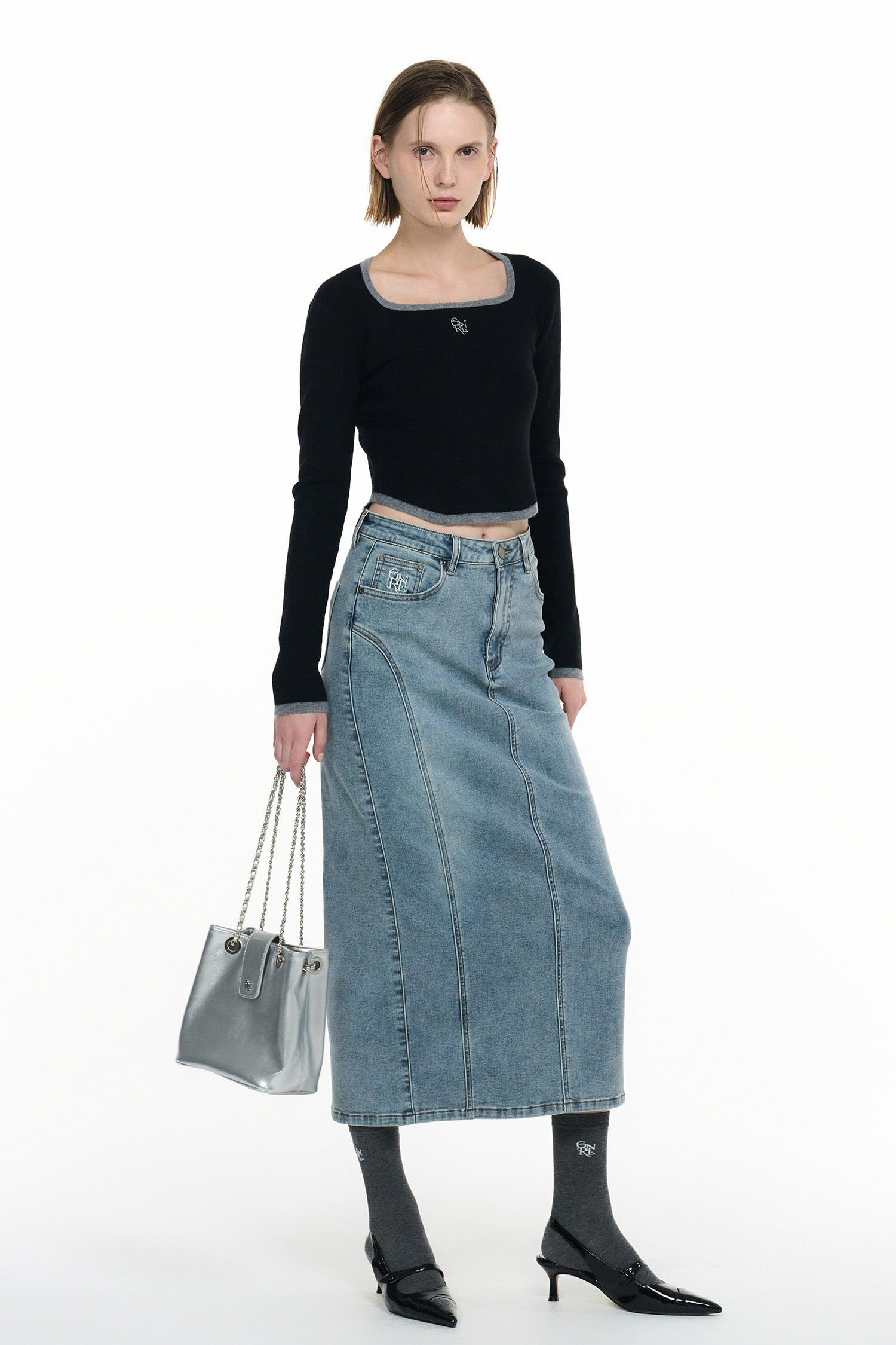 【GENERAL IDEA】Super-Fine Wool Square Neck Pullover GENERAL IDEA] SUPERFINE WOOL CONTRAST SQUARE NECK PULL