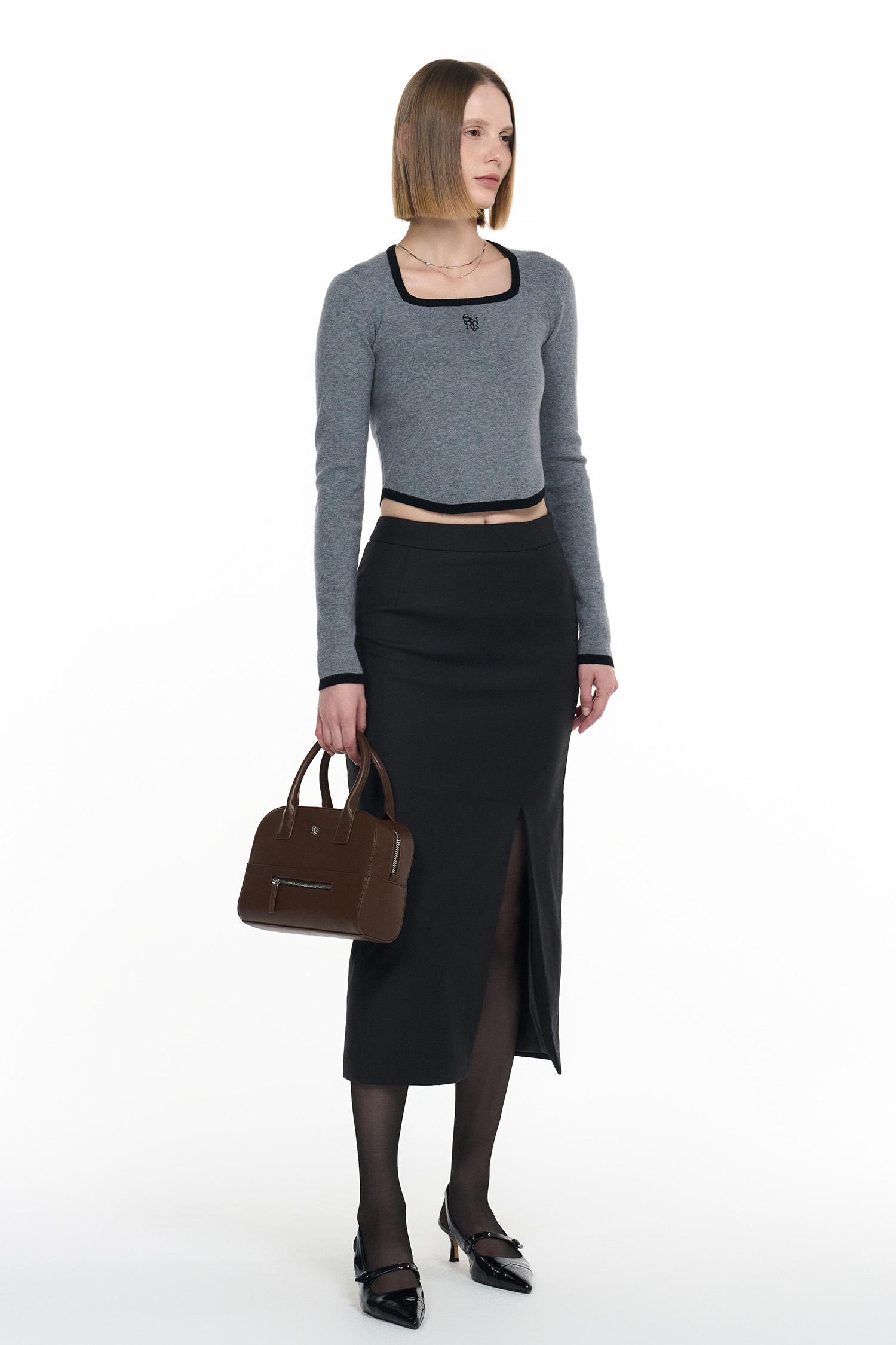 【GENERAL IDEA】Super-Fine Wool Square Neck Pullover GENERAL IDEA] SUPERFINE WOOL CONTRAST SQUARE NECK PULL