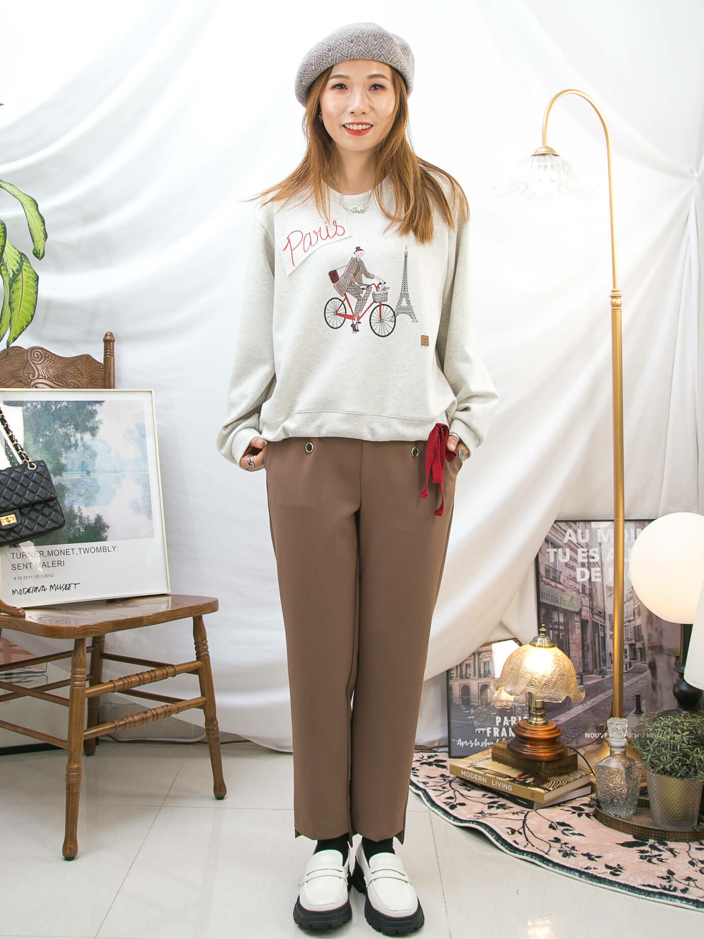 後腰橡根 ‧ 前幅釘鈕 ‧ 滑滑料9分直腳褲【2415-1225】