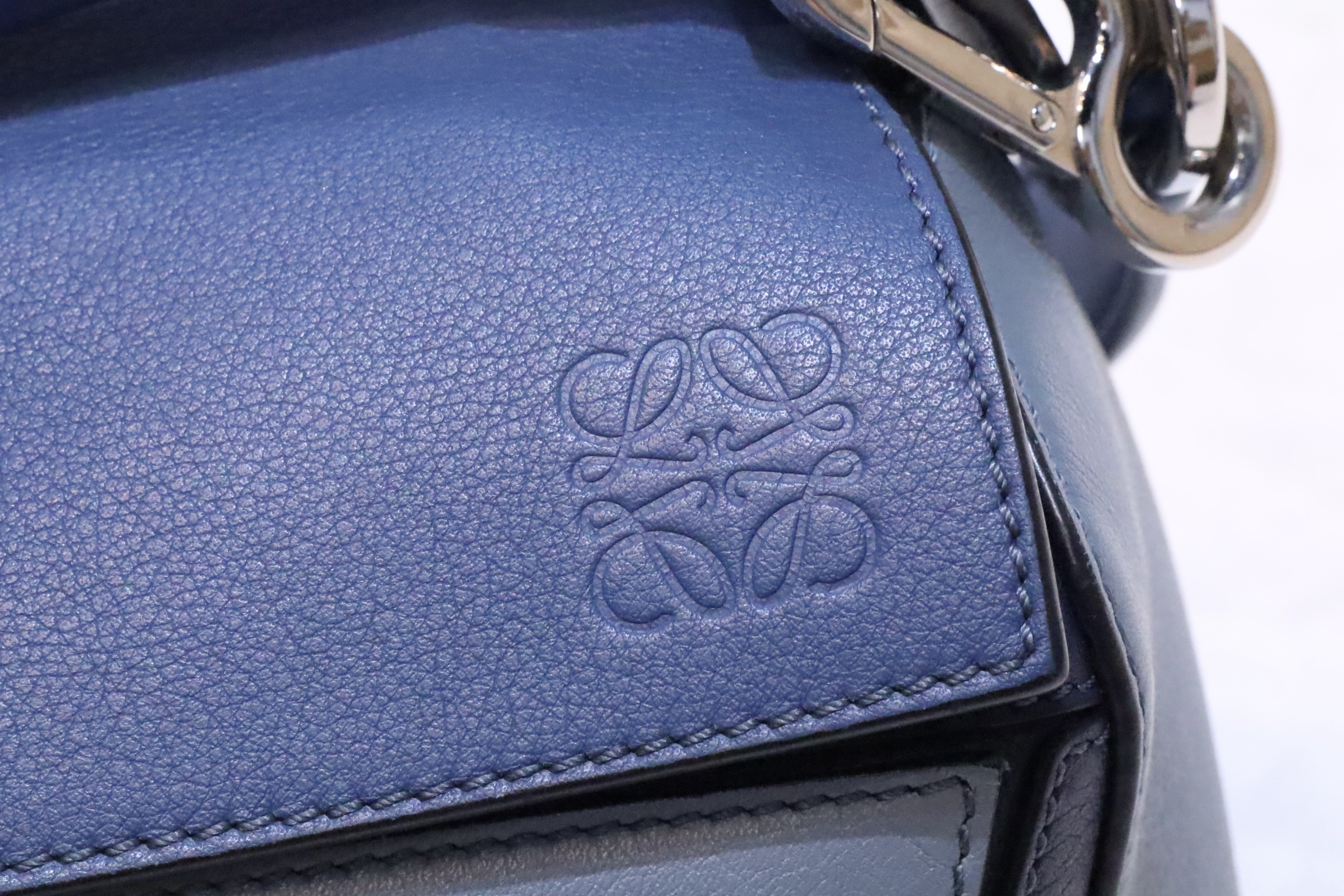 loewe puzzle 藍色拼色袋💙🩵