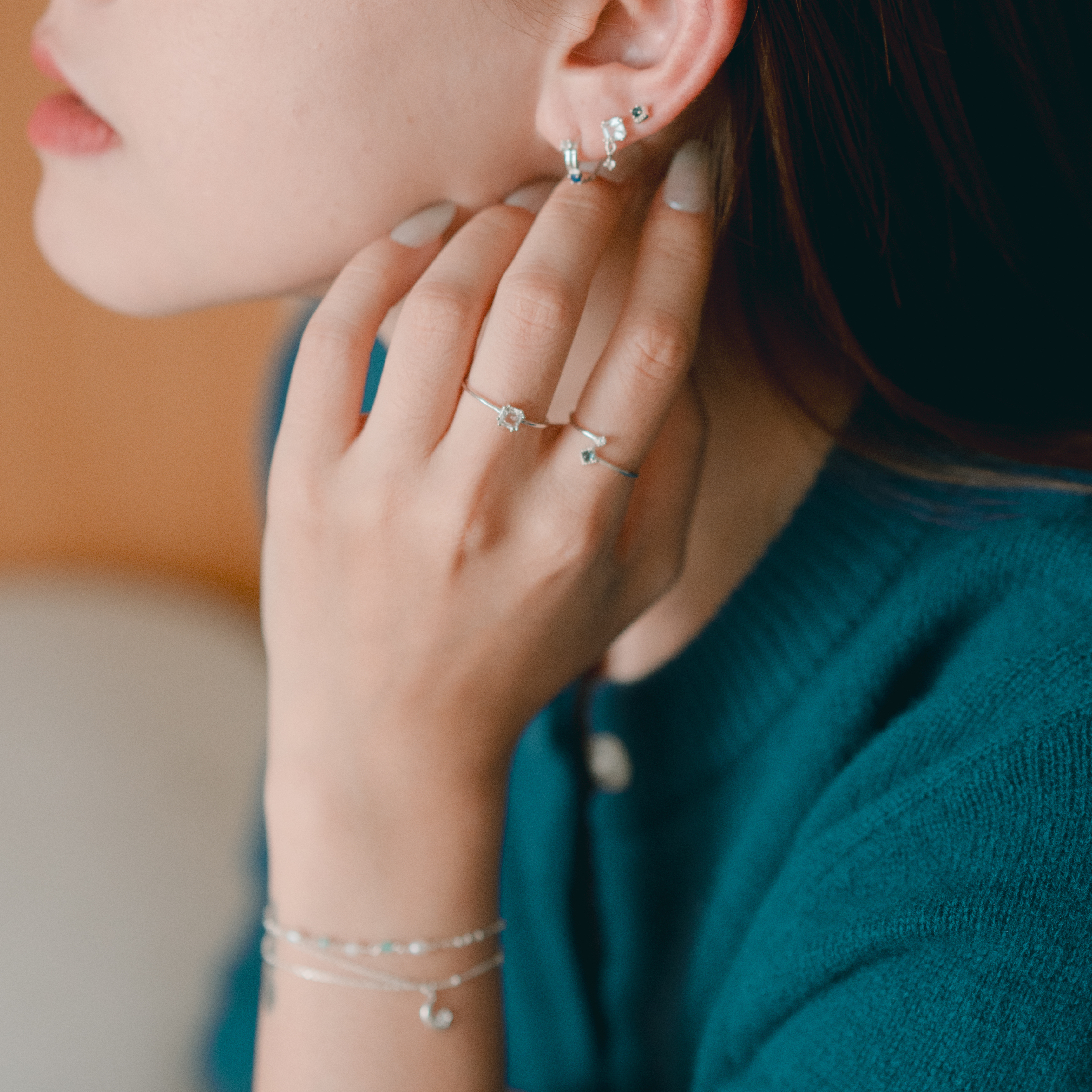 雙爪方形白水晶戒指