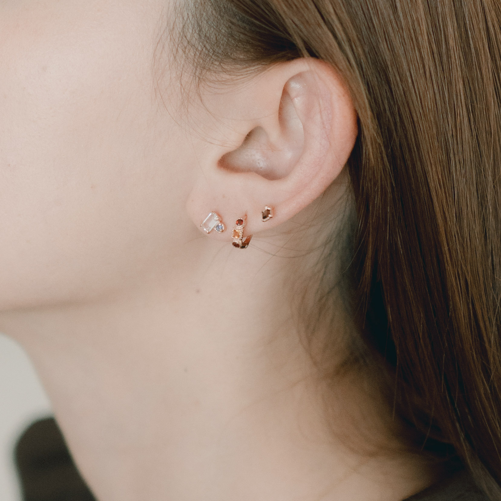 小點四爪茶晶轉珠耳環