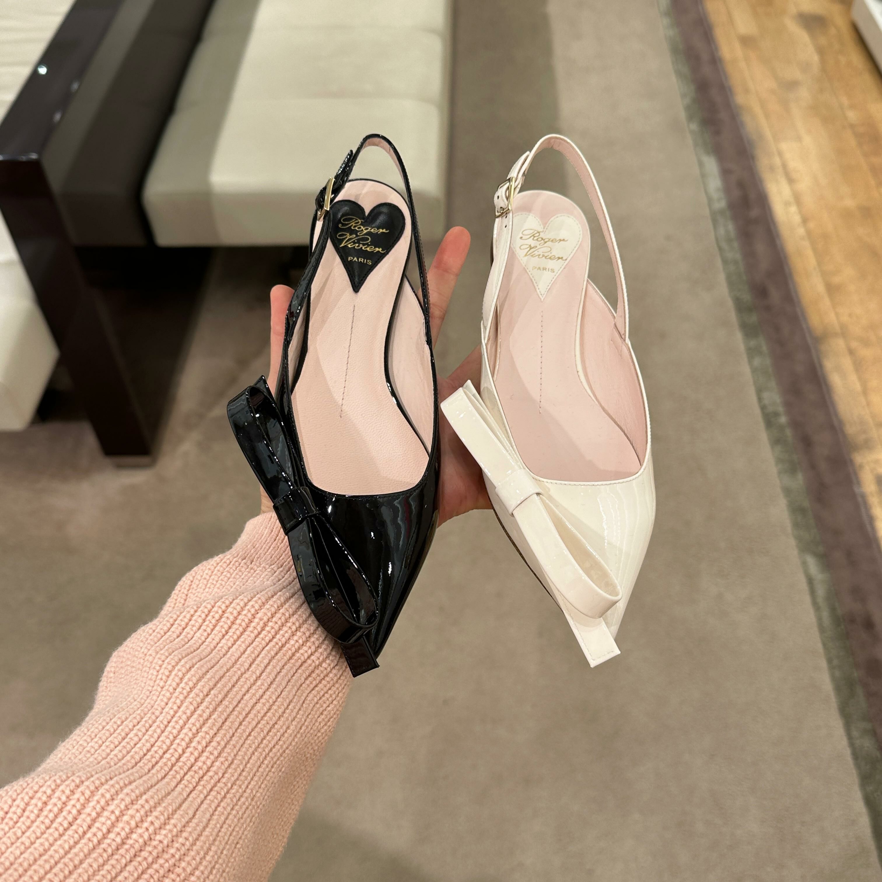 Roger Vivier RV Bow sling back flats Black White