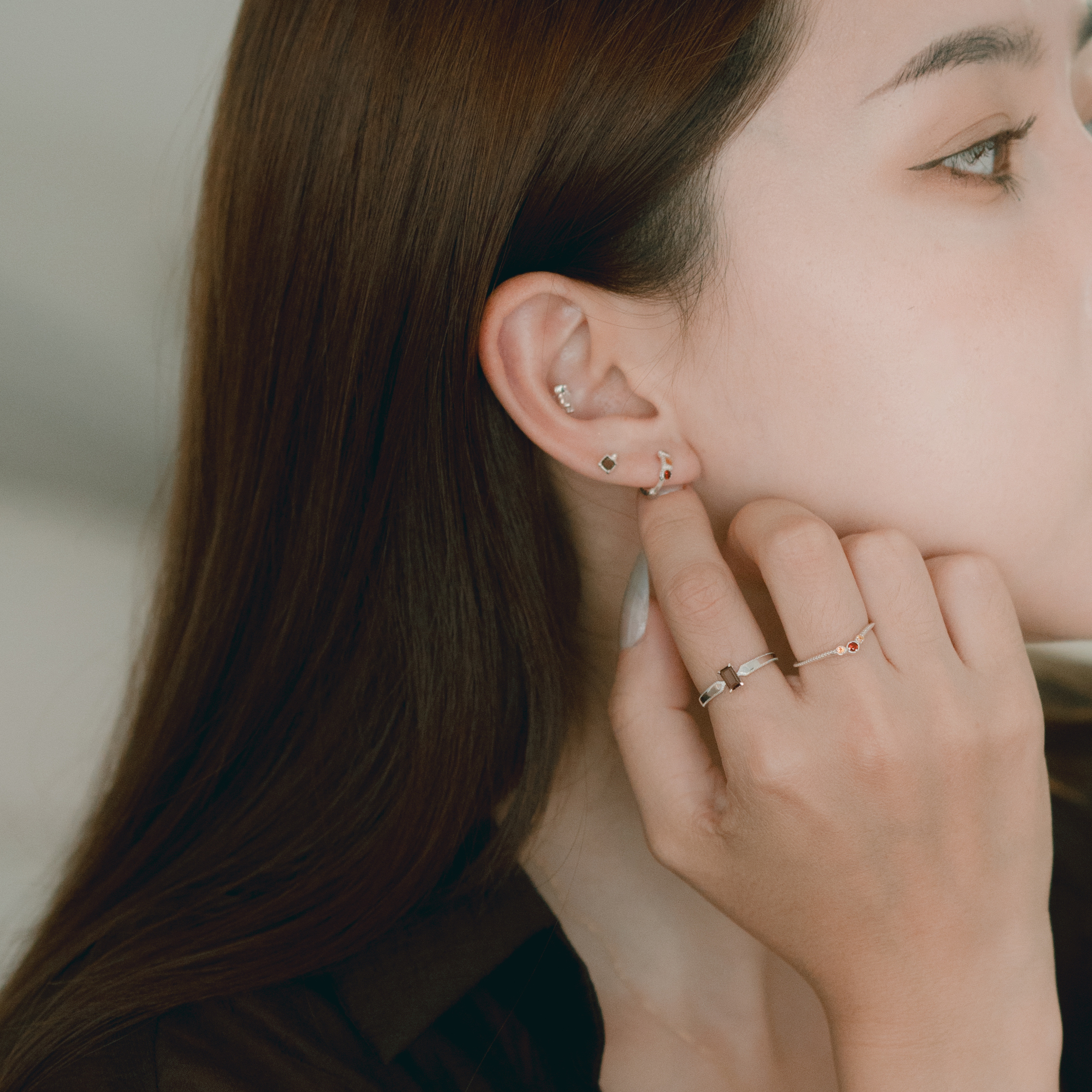 小點四爪茶晶轉珠耳環