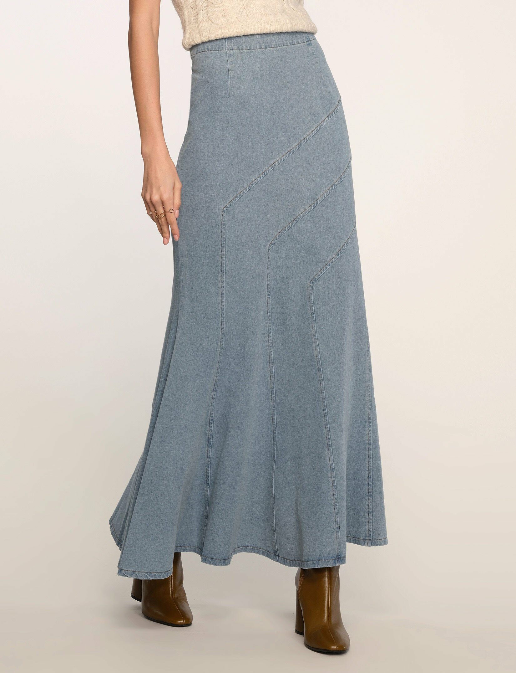 Delvine Skirt