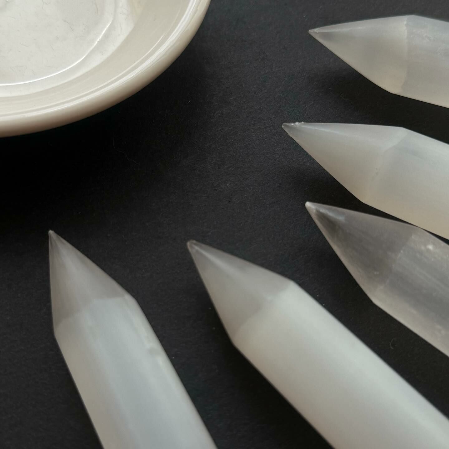 [原石] 透石膏 尖端瑕疵出清