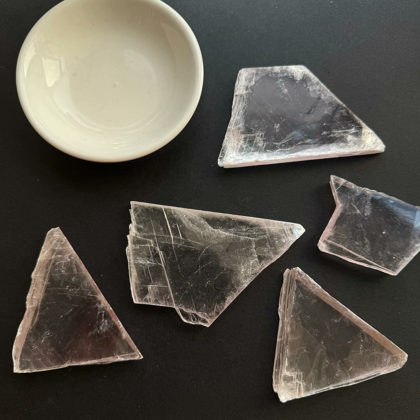 [原石] 粉紅透石膏片