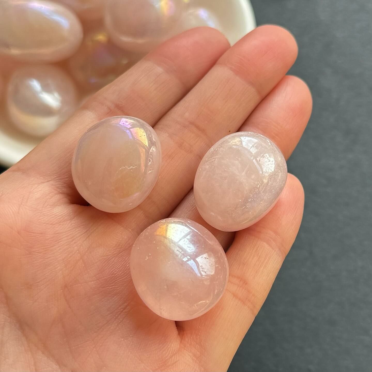 [原石] 天然粉晶 鍍彩加工 水晶滾石