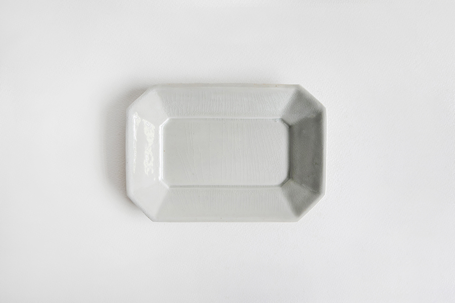 角田淳  - 隅切皿 / 小 / 灰釉