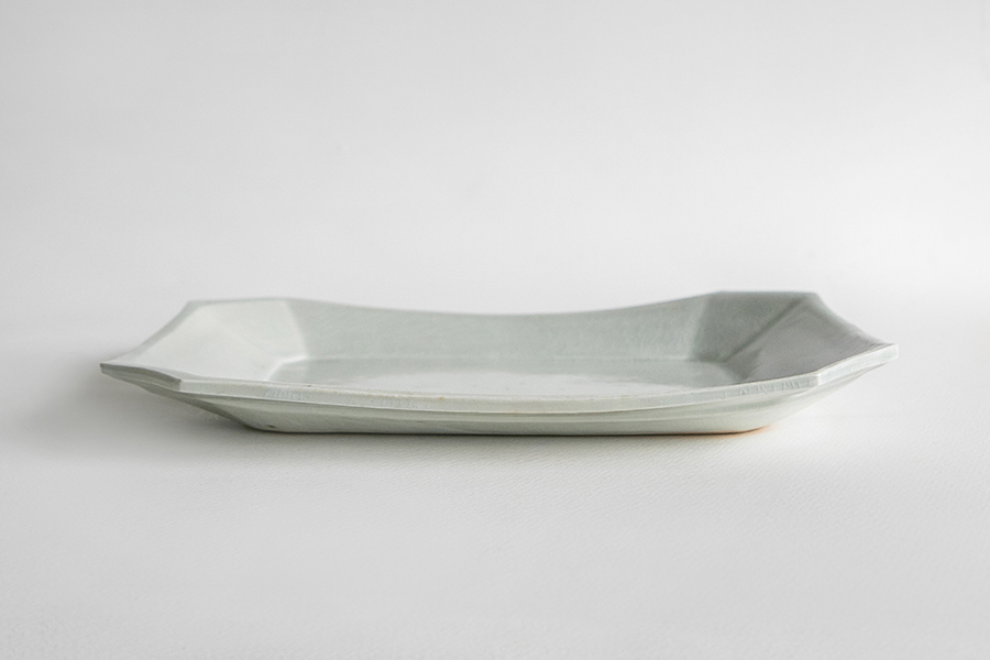 角田淳 - 隅切皿 / 大 / 灰釉