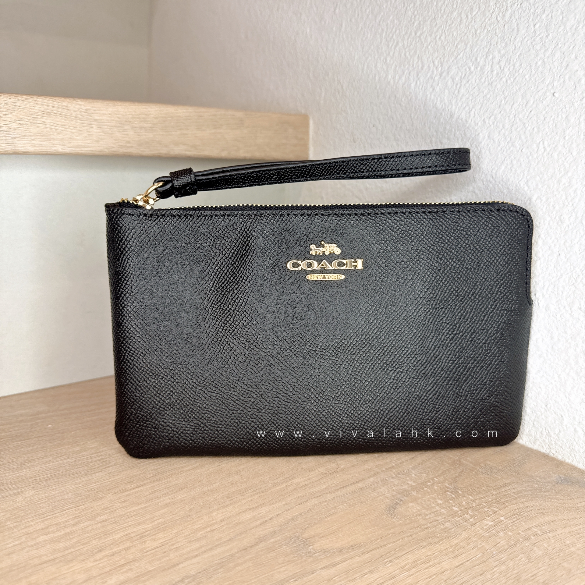 Coach - Large Corner Zip Wristlet (CV395)