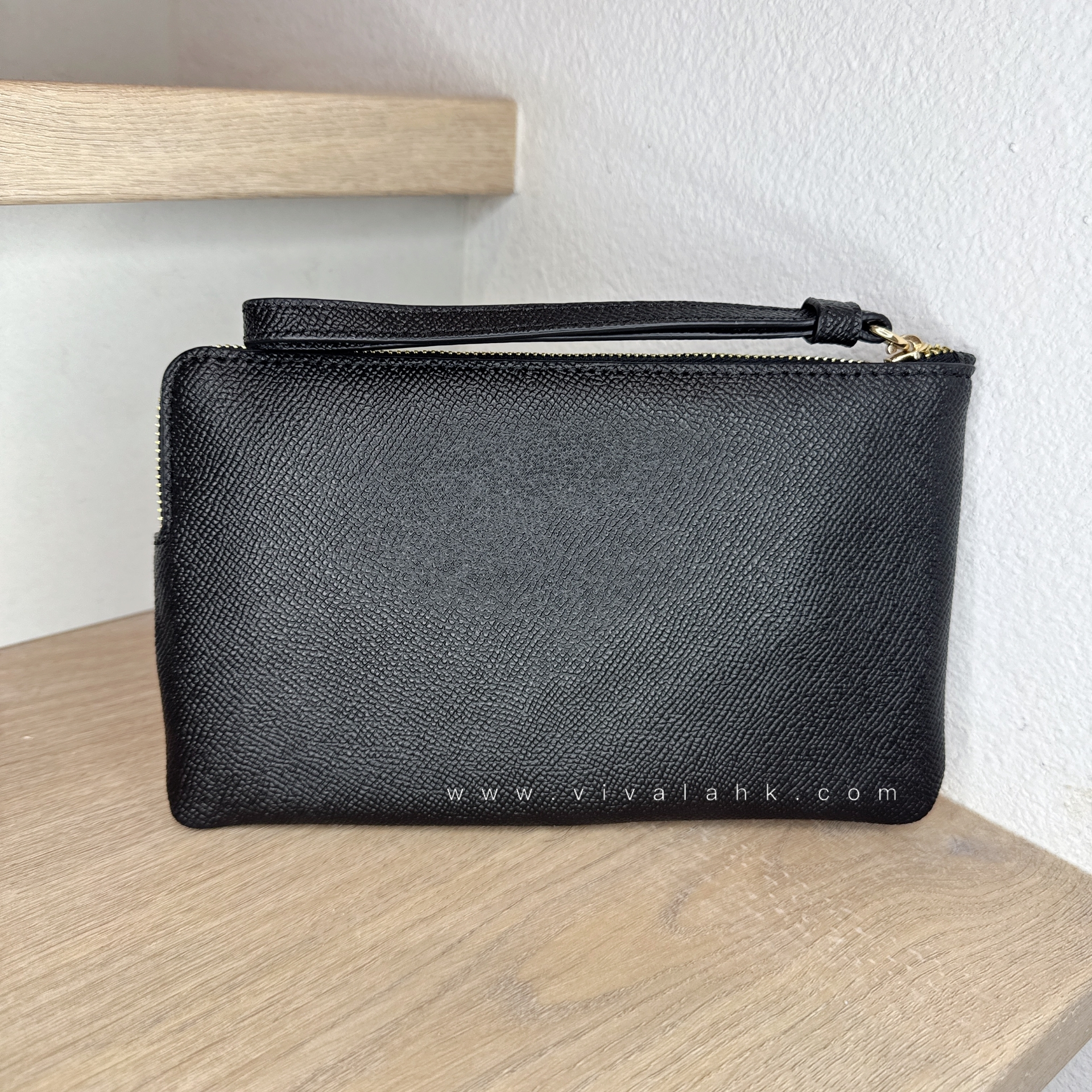 Coach - Large Corner Zip Wristlet (CV395)