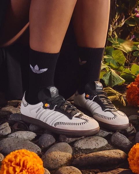 ADIDAS SAMBA OG 亡靈節限定 "DIA DE LOS MUERTOS PACK" 奶油白黑 外縫線 骷顱頭 刺繡花朵 男女鞋 JI3931 / 預購