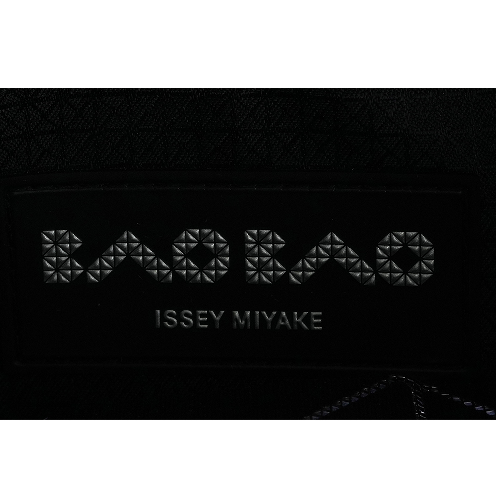 【ISSEY MIYAKE三宅一生】BAO BAO CARAT 3X3 亮面手提小方盒(薰衣草紫)AG610 83