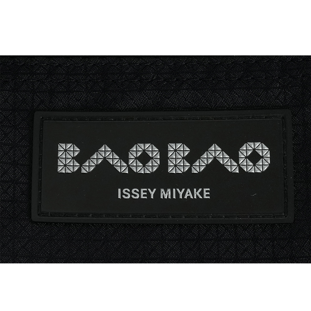 【ISSEY MIYAKE三宅一生】BAO BAO LUCENT 6x6 亮面雙色托特包(石墨灰/珍珠灰)AG603 17