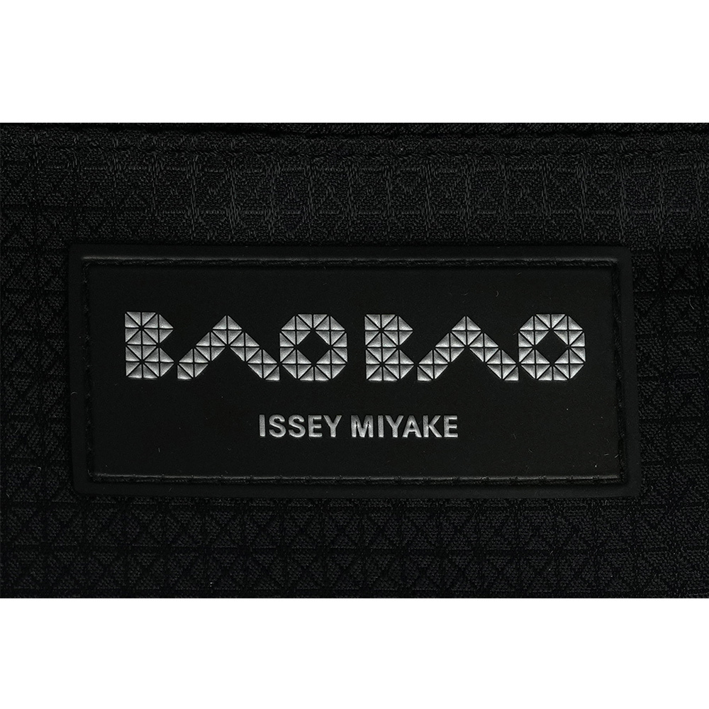 【ISSEY MIYAKE三宅一生】BAO BAO CARAT 3X3 亮面手提小方盒(薔薇紅)AG610 22