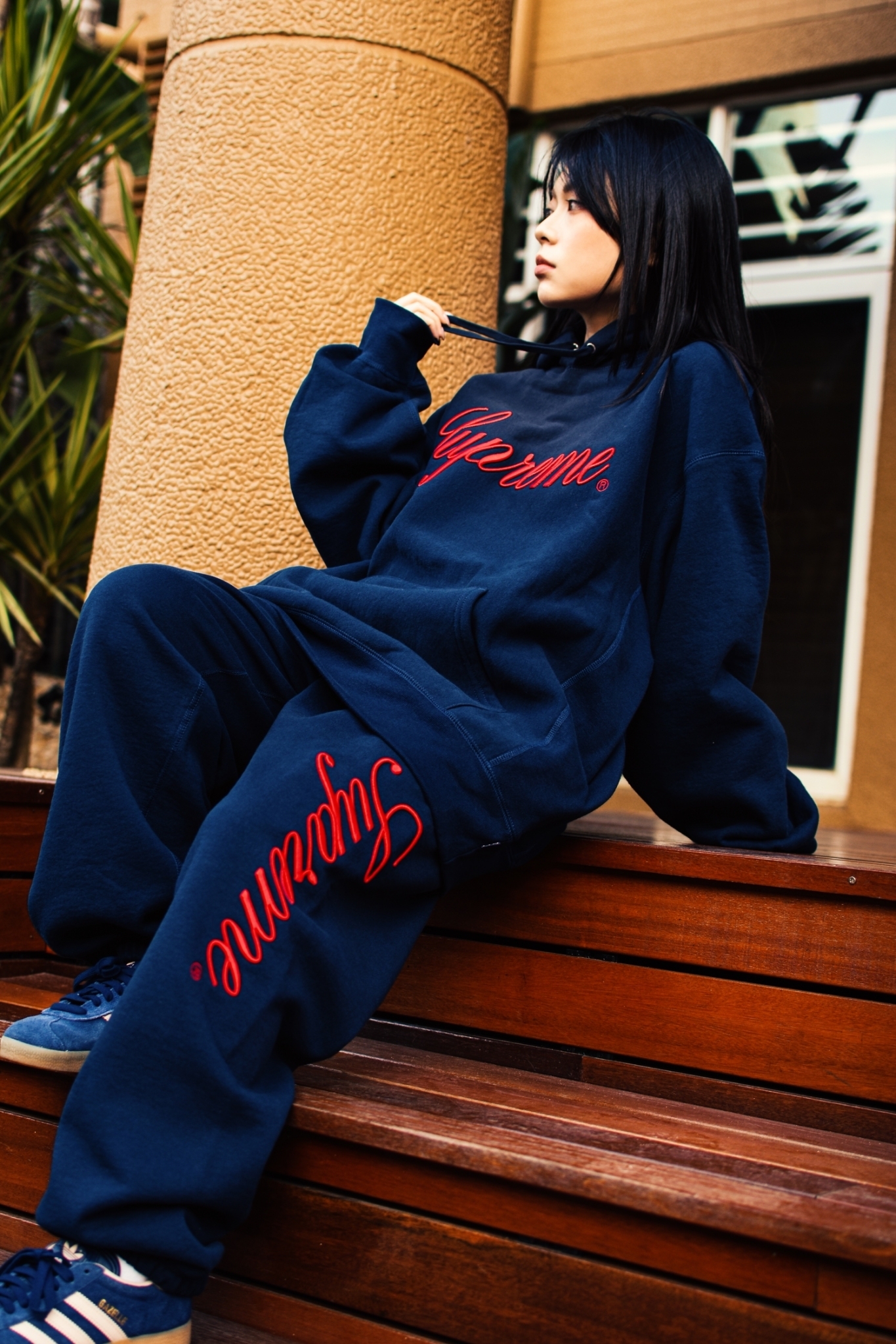 ☆ETW☆【EASY TO WEAR】SUPREME 24FW Embroidered Script Sweatpant 刺繡 長褲 重磅 棉褲
