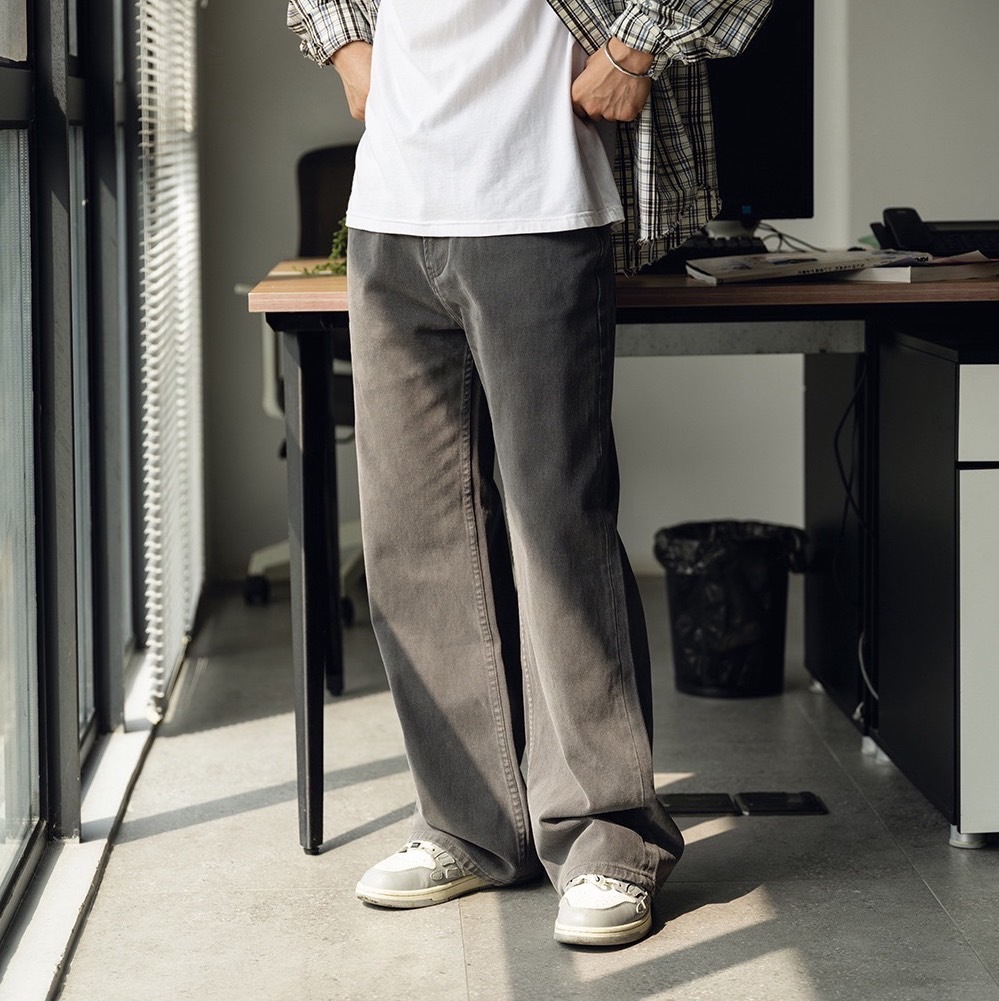 基礎水洗微喇叭牛仔褲