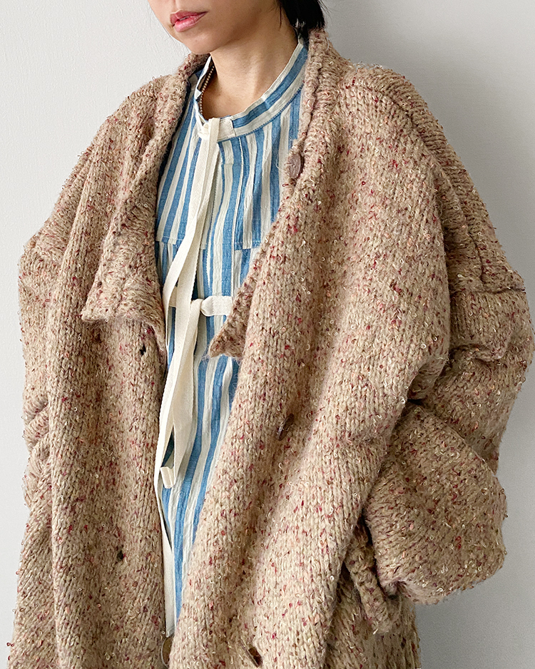 MFO-2629 復古排釦針織