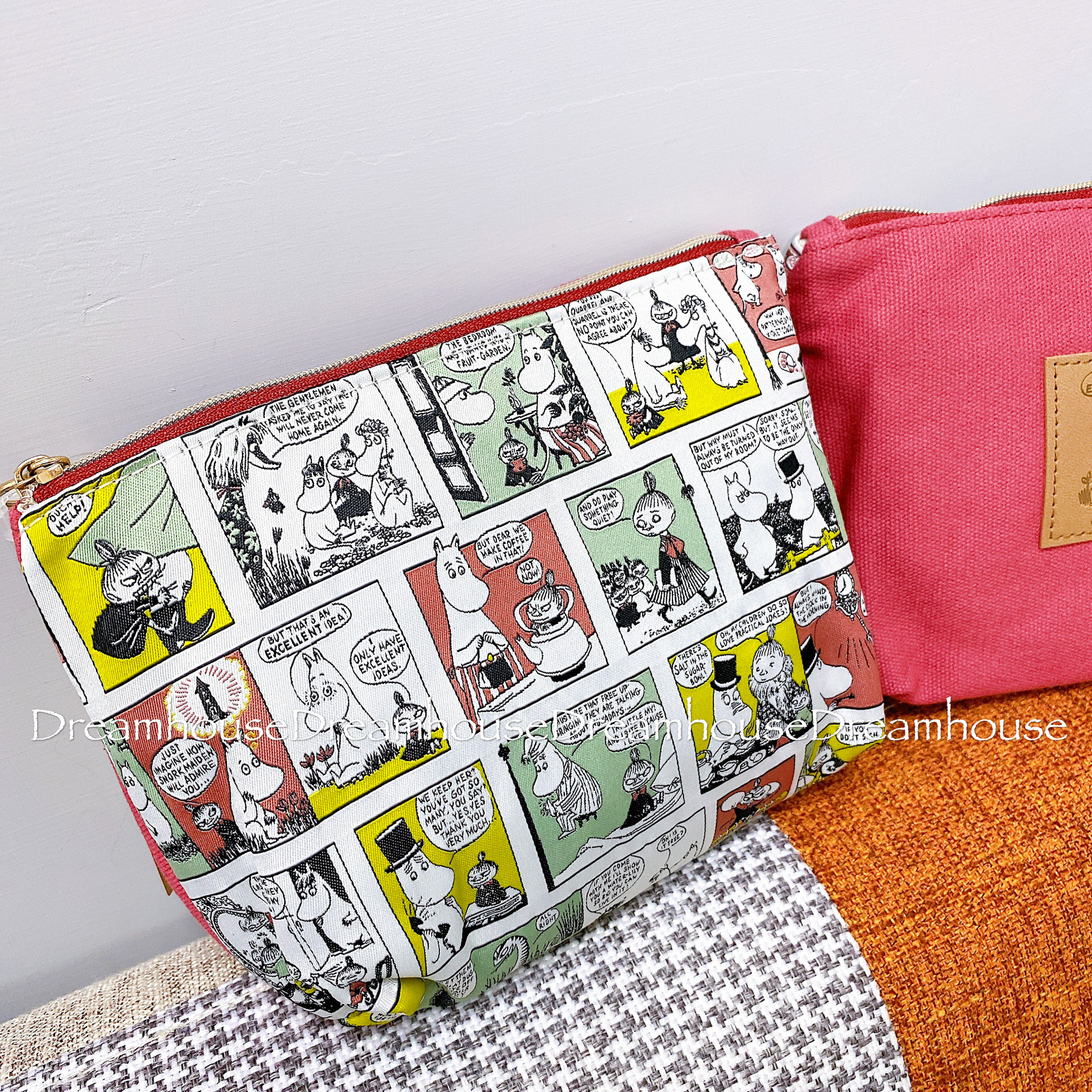 MOOMIN 嚕嚕米 小不點 小美 雙面圖案 美式漫畫 帆布刺繡 收納包 化妝包 小物包 萬用包