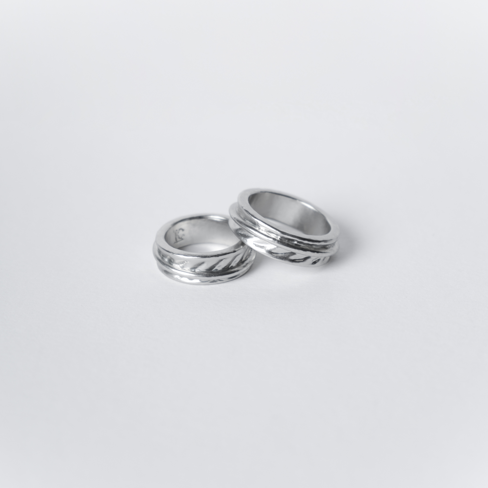 Liam Conner / 簡約流線戒指 #002-R01