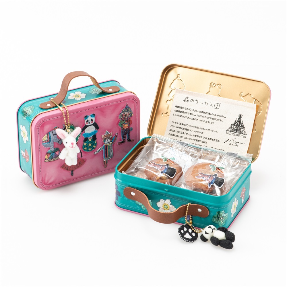 Aoyama Decarbo｜刺繍熊貓鐵盒蛋糕