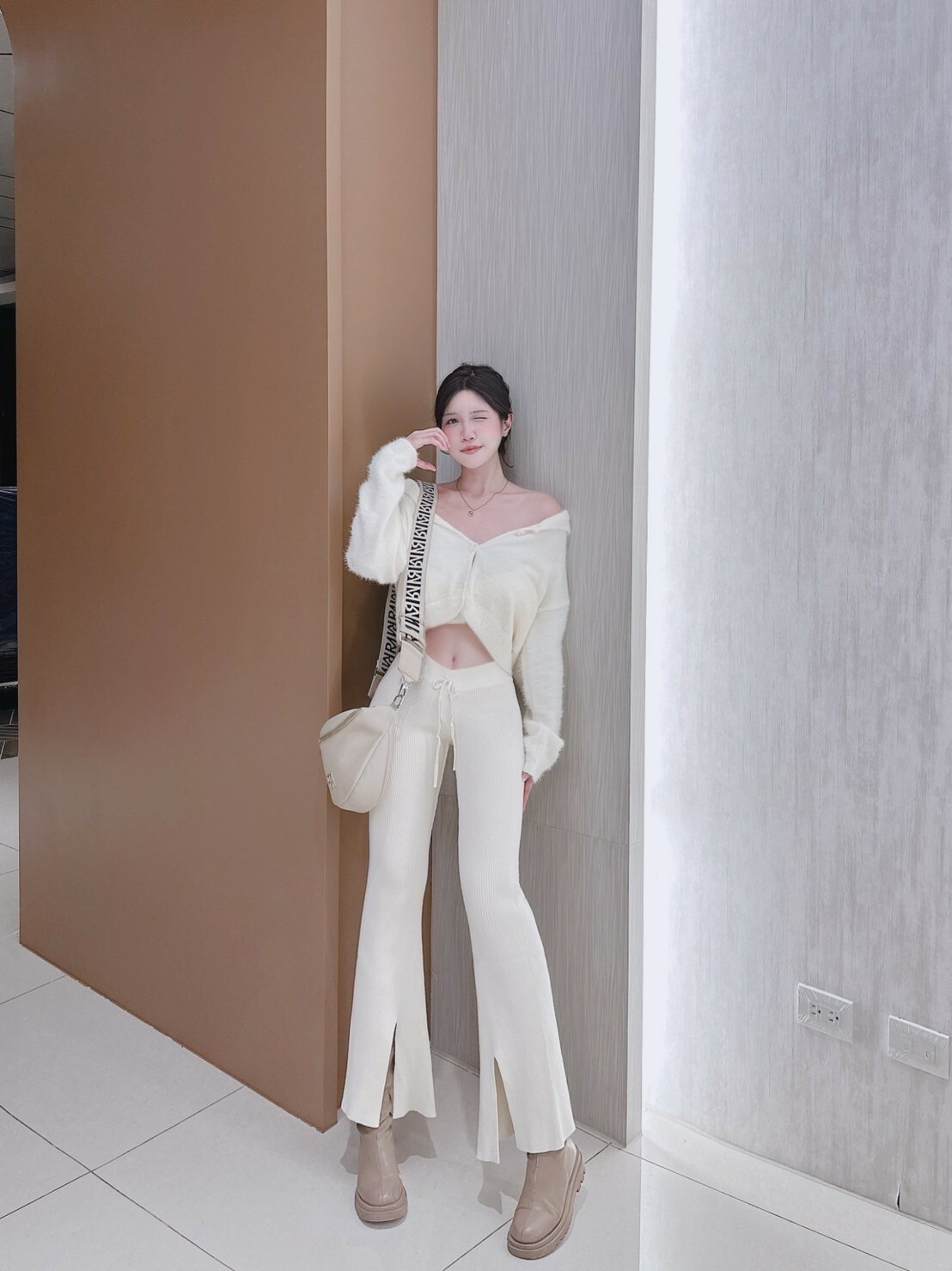 綁帶坑條開岔喇叭褲