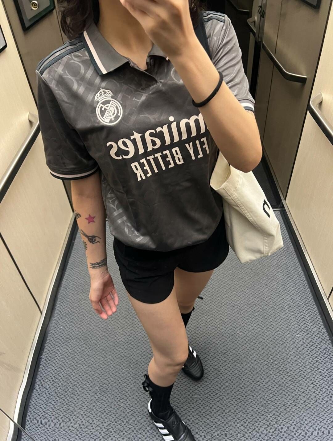 【限時特價】 Real Madrid 皇家馬德里 炭灰 adidas 皇馬 貝林漢姆 莫德里奇 LUKA MODRIC 同款 足球 空衣