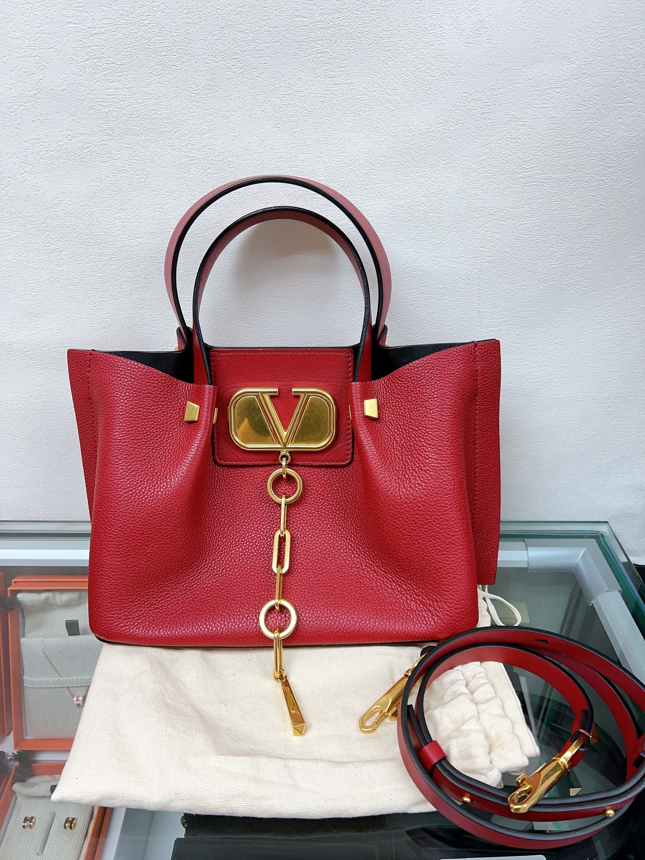 Valentino vlogo escape tote red