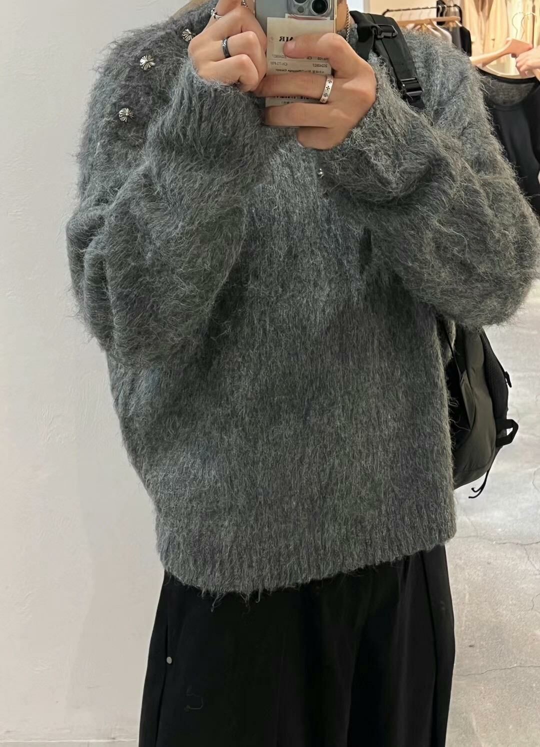 淨色圓領扣鈕針織衫 GARMENTS-010T