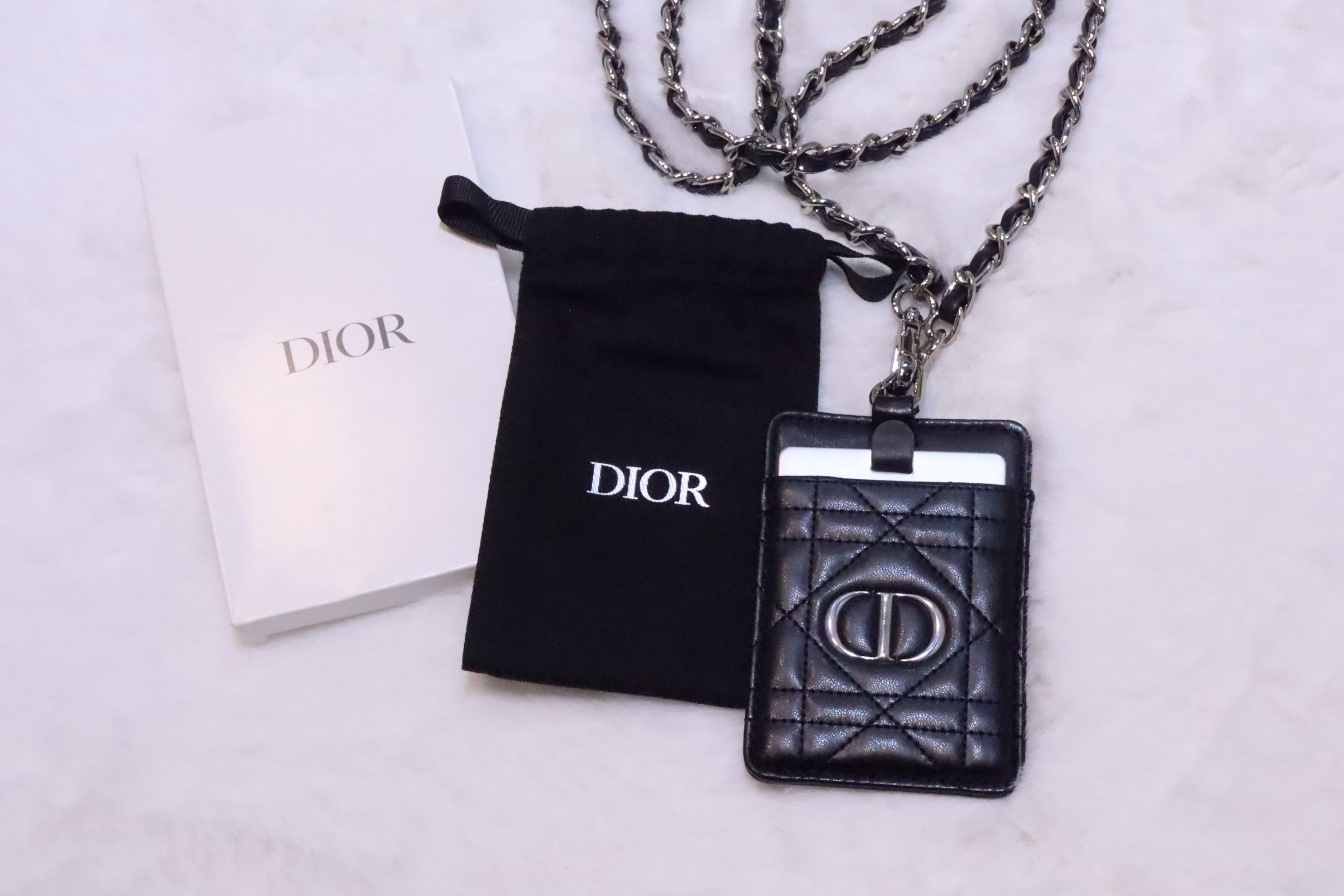 全新Dior beauty既CD Card Holder連鏡🖤 (送黑銀鏈)