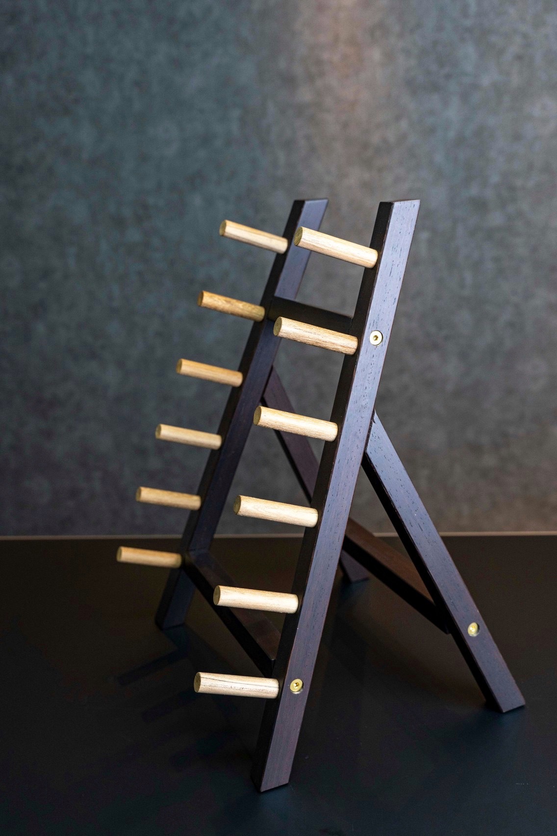 初心 包丁飾り棚（鉄刀木）