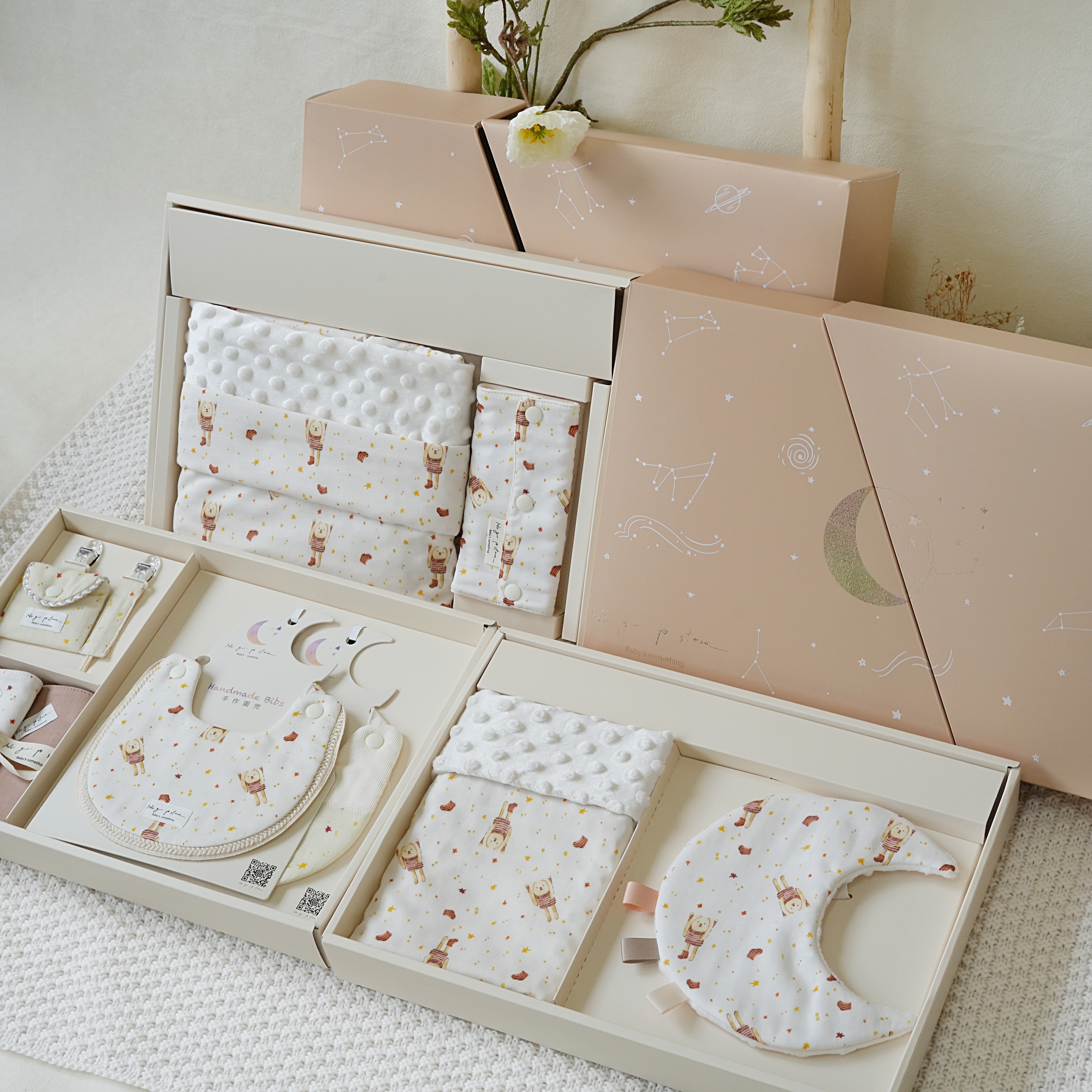 Hi Y.P store-彌月禮盒澎湃組-獨家設計款-迷夢兔兔